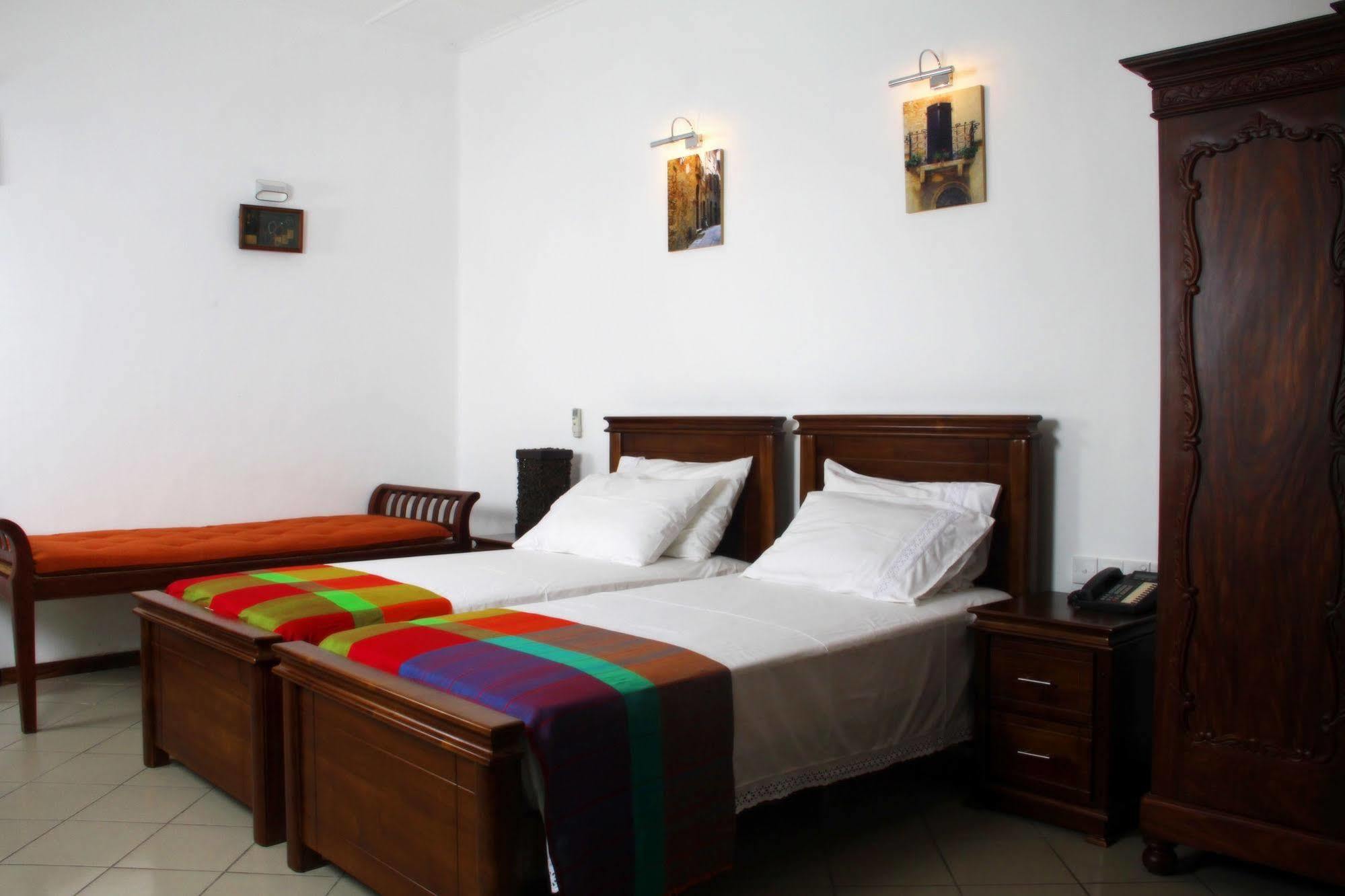 Lodge 19 Негомбо Экстерьер фото