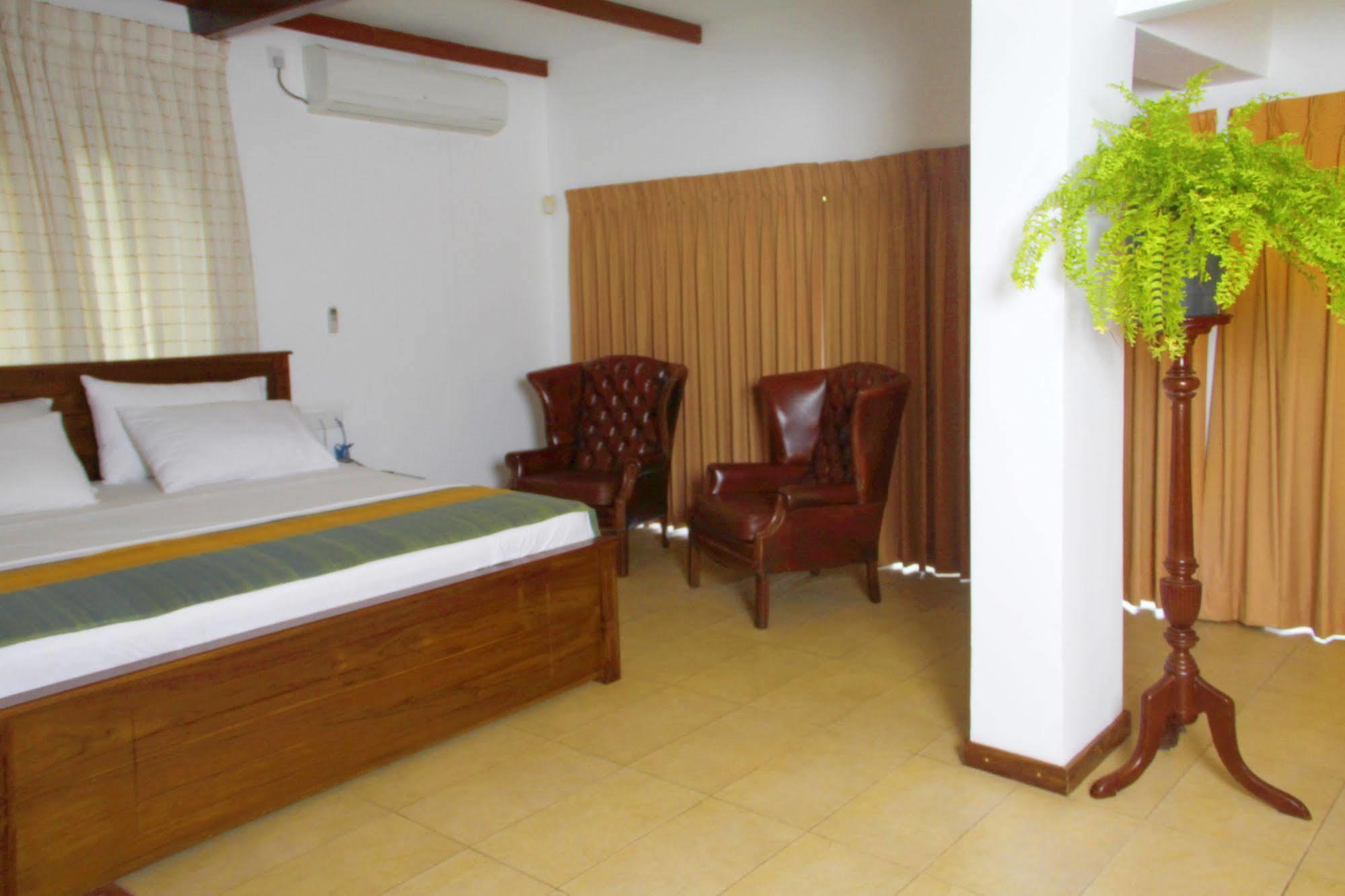 Lodge 19 Негомбо Экстерьер фото
